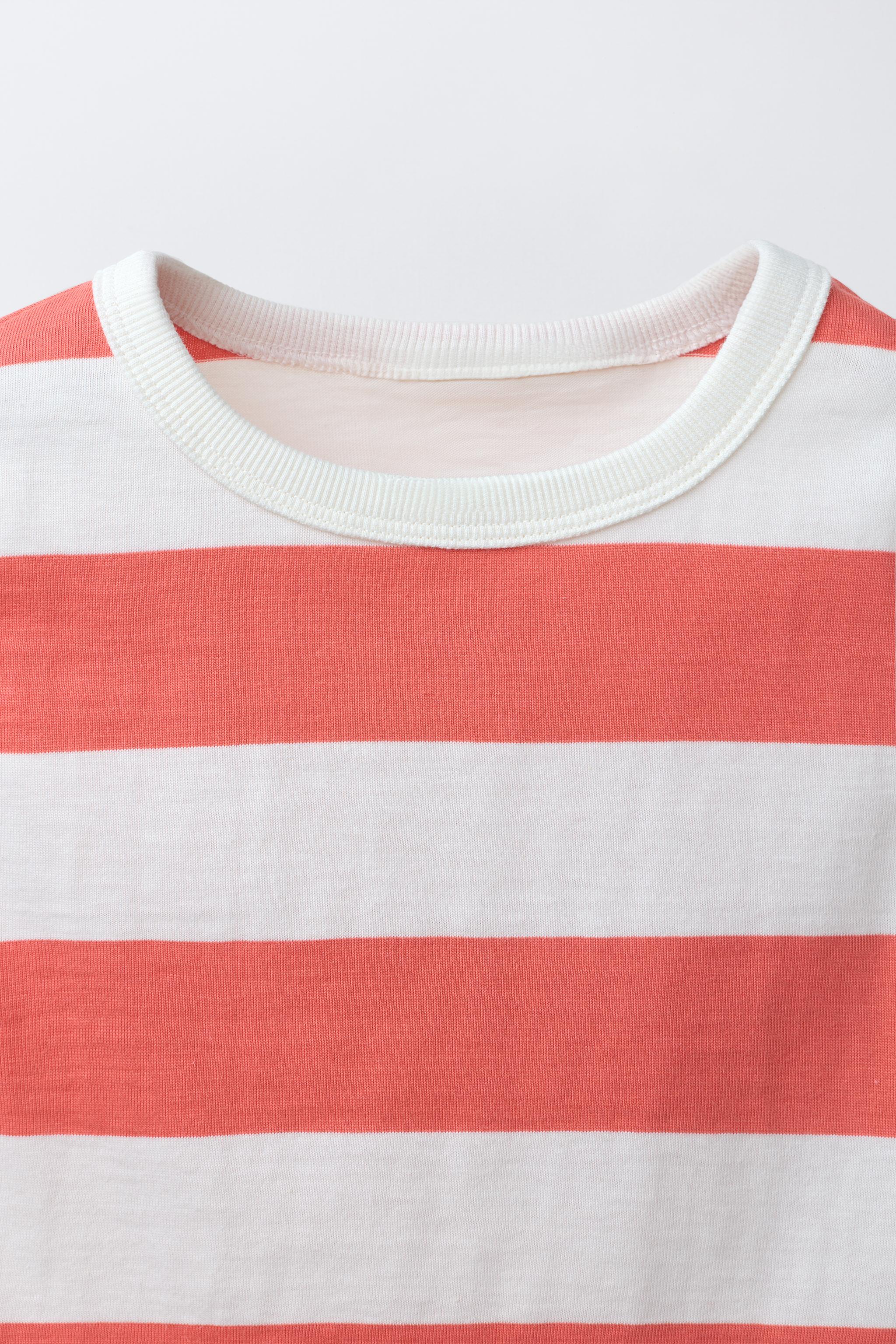 STRIPED SLEEVELESS T-SHIRT